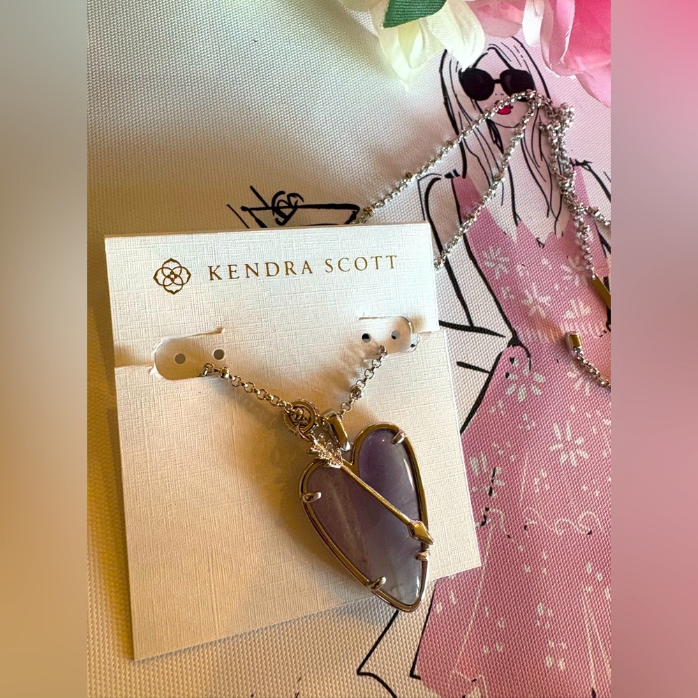 🔥SOLD🔥NWT Kendra Scott Heart Pendant Necklace